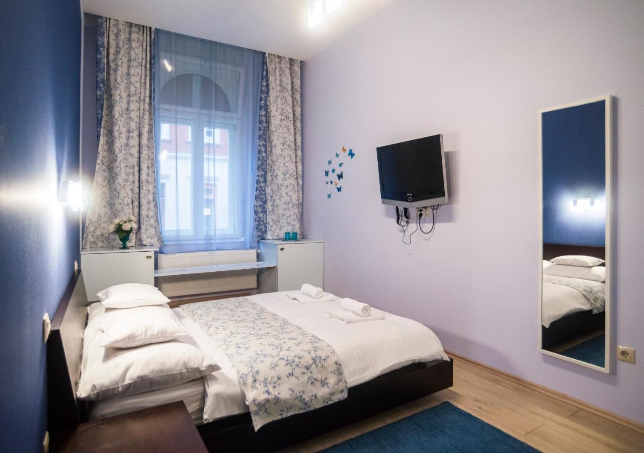 Gasthuis Budapest Rooms Bed And Breakfast 3*