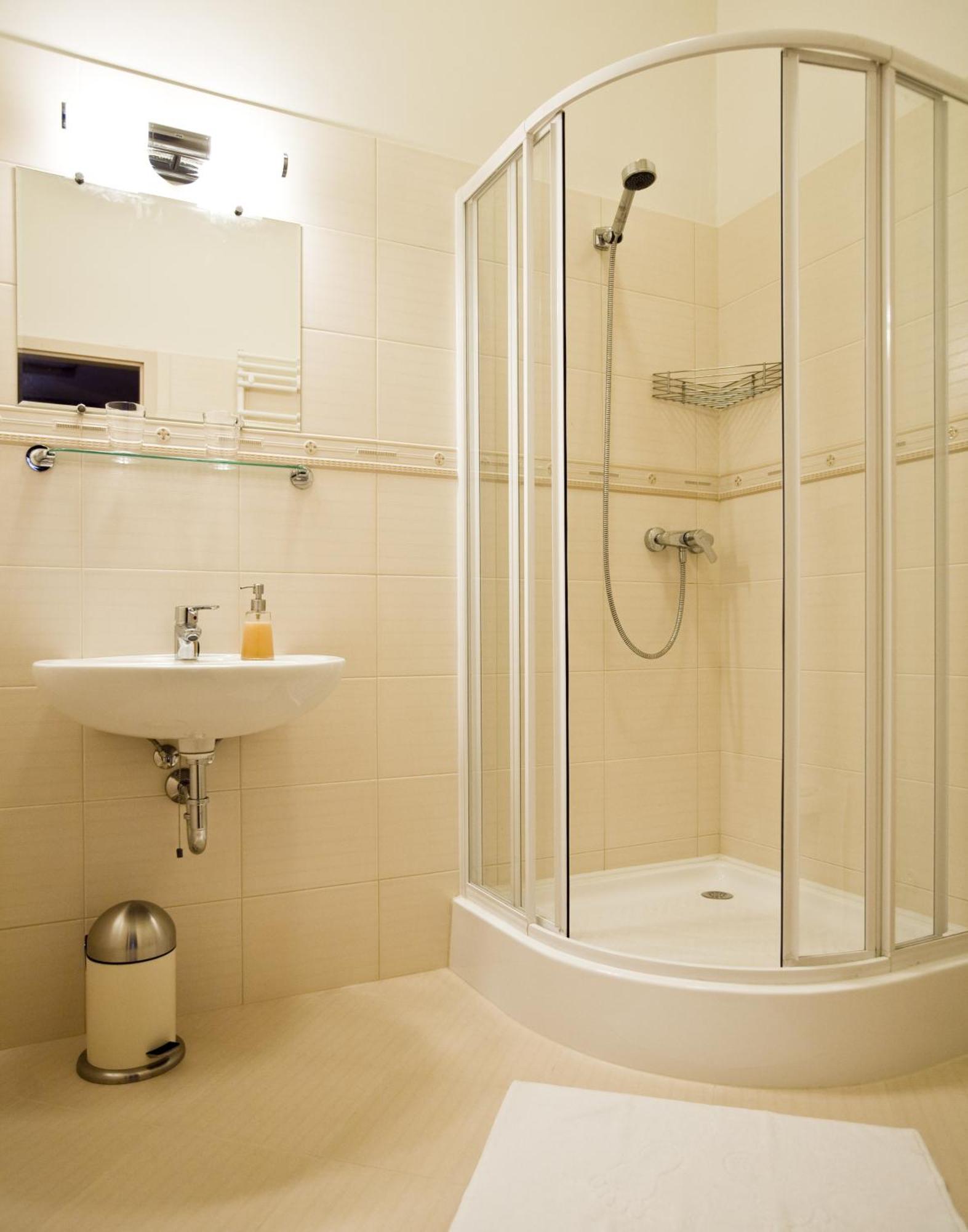 Gasthuis Budapest Rooms Bed And Breakfast 3*
